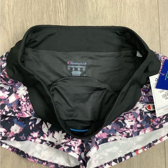 Women's Champion Small 4 - 6 Shorts Sport Pattern Activewear Athletic Yoga NWT - Picture 6 of 10